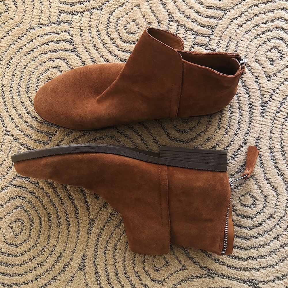 LIKE NEW STEVE MADDEN CHELSEA BOOTS SIZE 12!